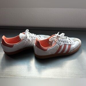 Adidas Samba OG, white and wonder clay. Excellent condition.